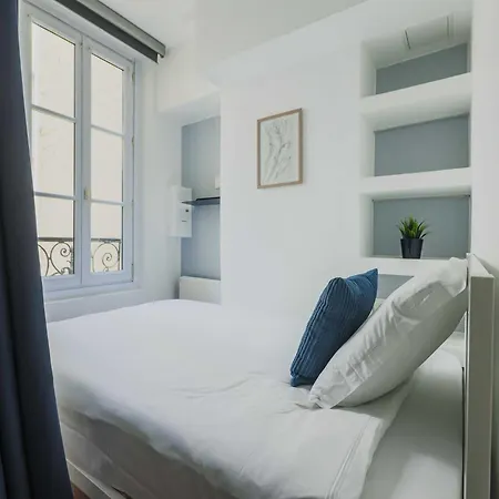 Appartement Charming Apartment-1br-3p-ternes Parijs