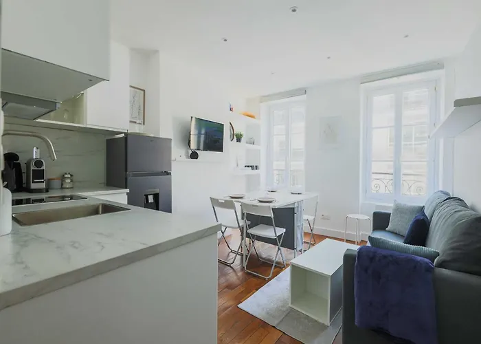 Apartament Charming Apartment-1br-3p-ternes